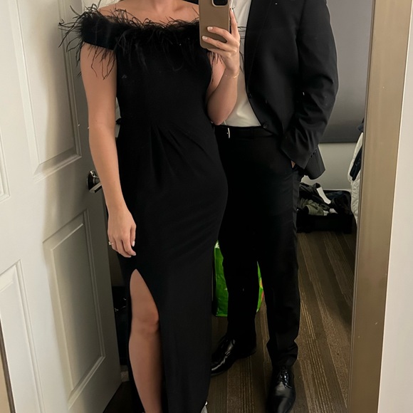 Off-the-Shoulder Matte Jersey Gown with Maribou Neckline - Picture 3 of 6